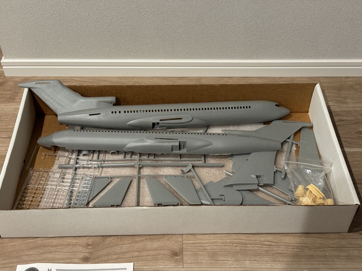 Yahoo!オークション - KMC アメリカン航空 B727-200プラモデル 1/72 Yahoo!オークション - KMC アメリカン航空 B727-200プラモデル 1/72