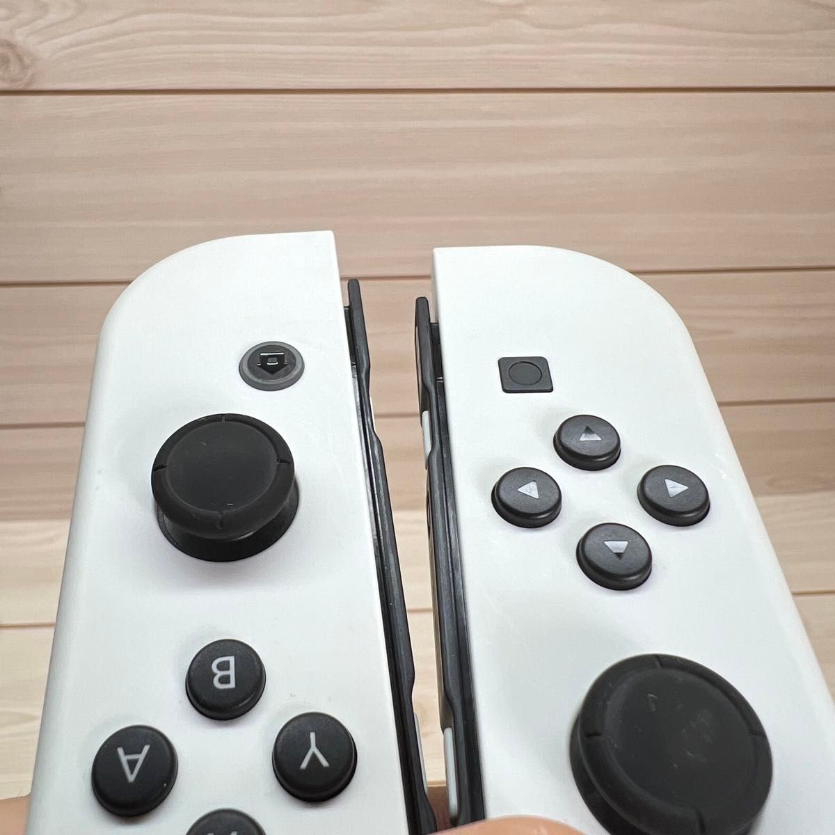 Switch】スイッチ 有機EL ホワイト 本体+Joy-Con左右のみ 2022 Switch】スイッチ 有機EL ホワイト 本体+Joy-Con左右のみ 2022