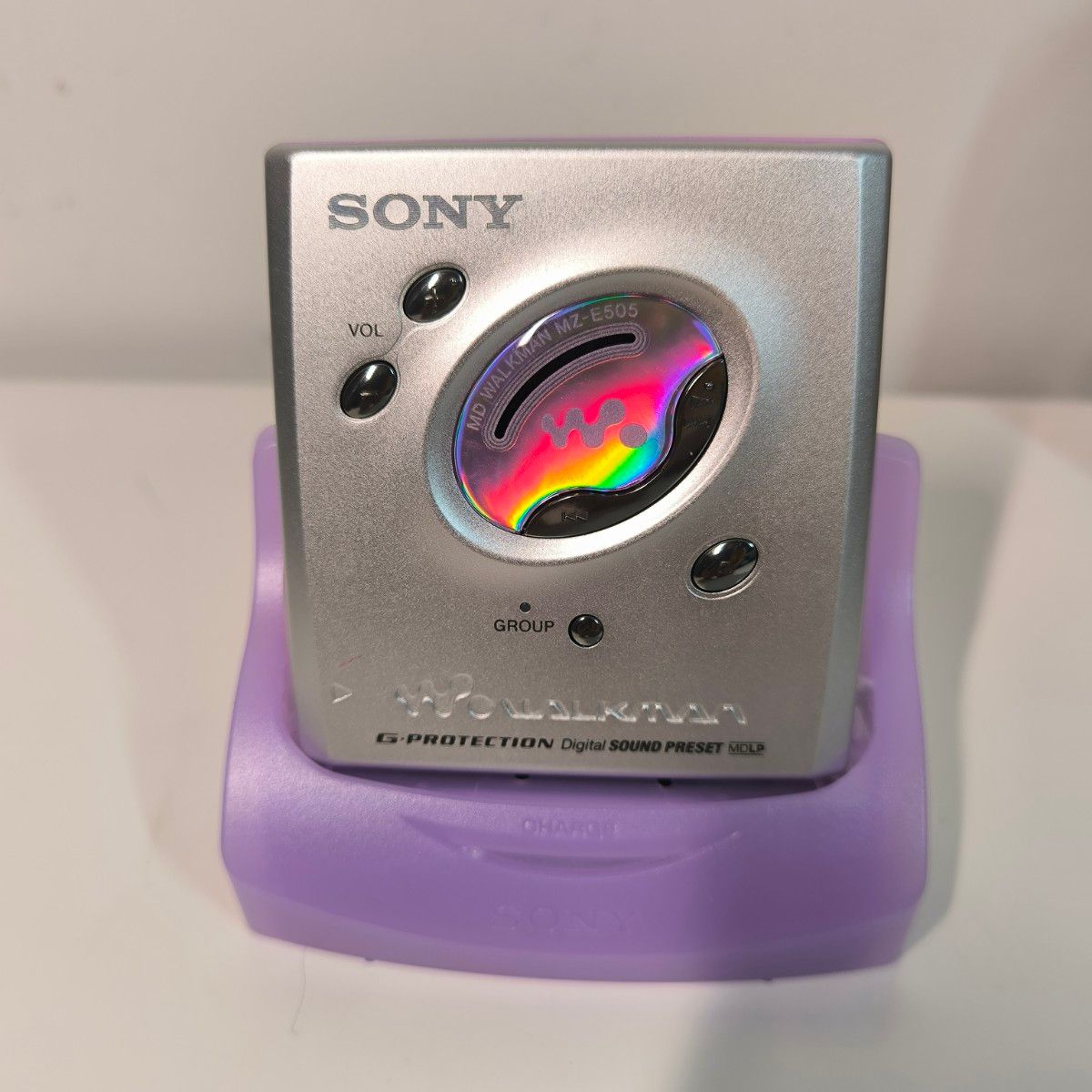美品・付属品完備 SONY MDウォークマン MZ-E505 ピンク 動作品 美品・付属品完備 SONY MDウォークマン MZ-E505 ピンク 動作品
