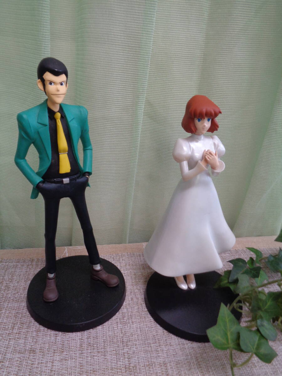 ルパン三世　カリオストロの城　スタンド付人形　ルパン＆クララ　中古美品