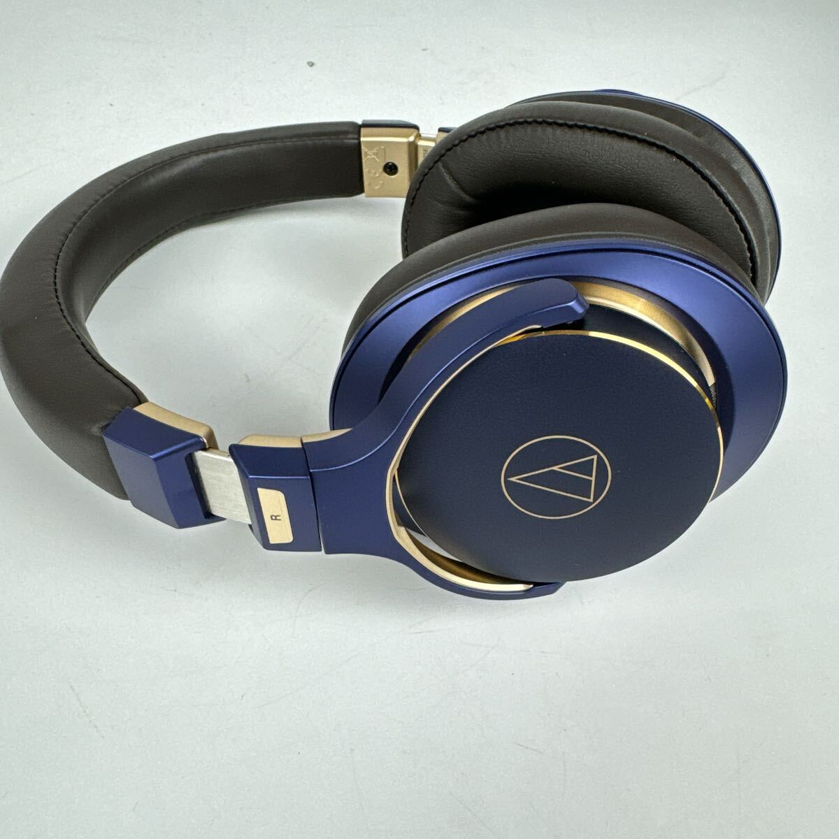 オーディオテクニカ ポータブルヘッドホン ATH-MSR7SE オーディオテクニカ ポータブルヘッドホン ATH-MSR7SE