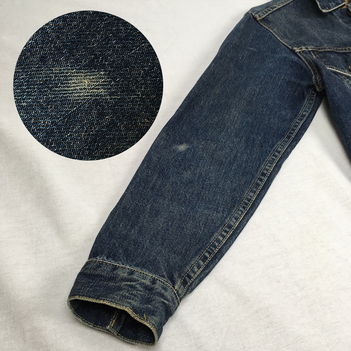 LEVI'S リーバイス 71557-02 3rd BIG'E' 香港製 97年 復刻 ジージャン サイズ34 デニム ジャケット Gジャン_右腕の袖、肘近くに色落ちあり