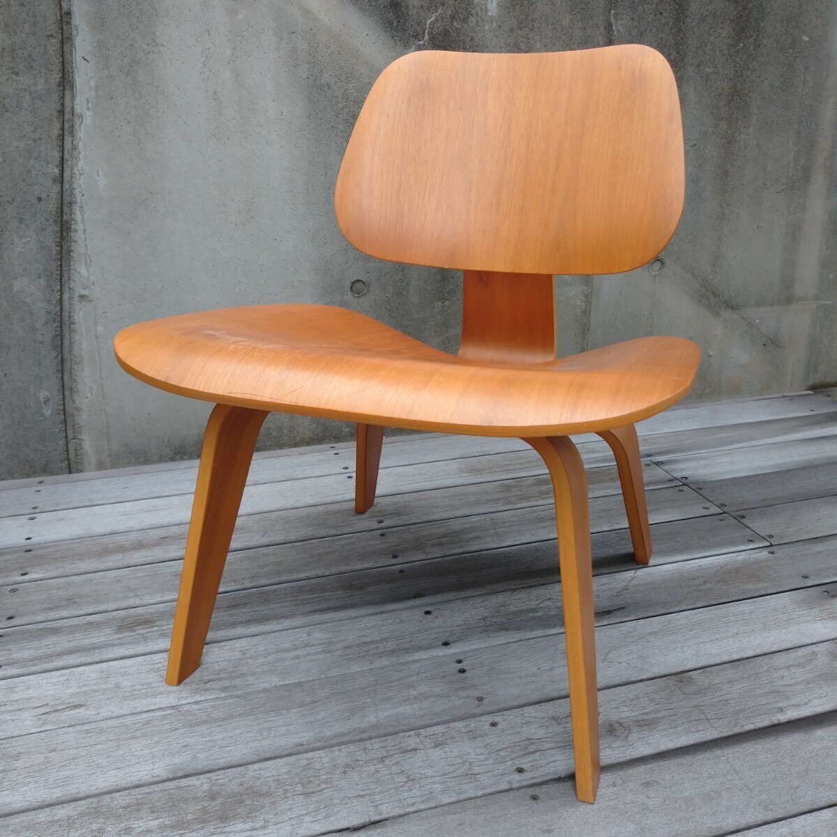 Herman Miller ハーマンミラー イームズ LCW ラウンジ チェア