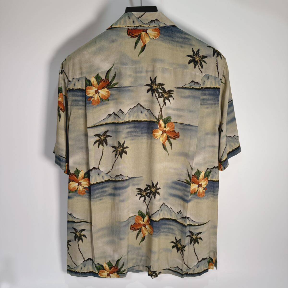 未使用 CELINE セリーヌ ハワイアンシャツ レーヨンシャツ T 未使用 CELINE セリーヌ ハワイアンシャツ レーヨンシャツ T