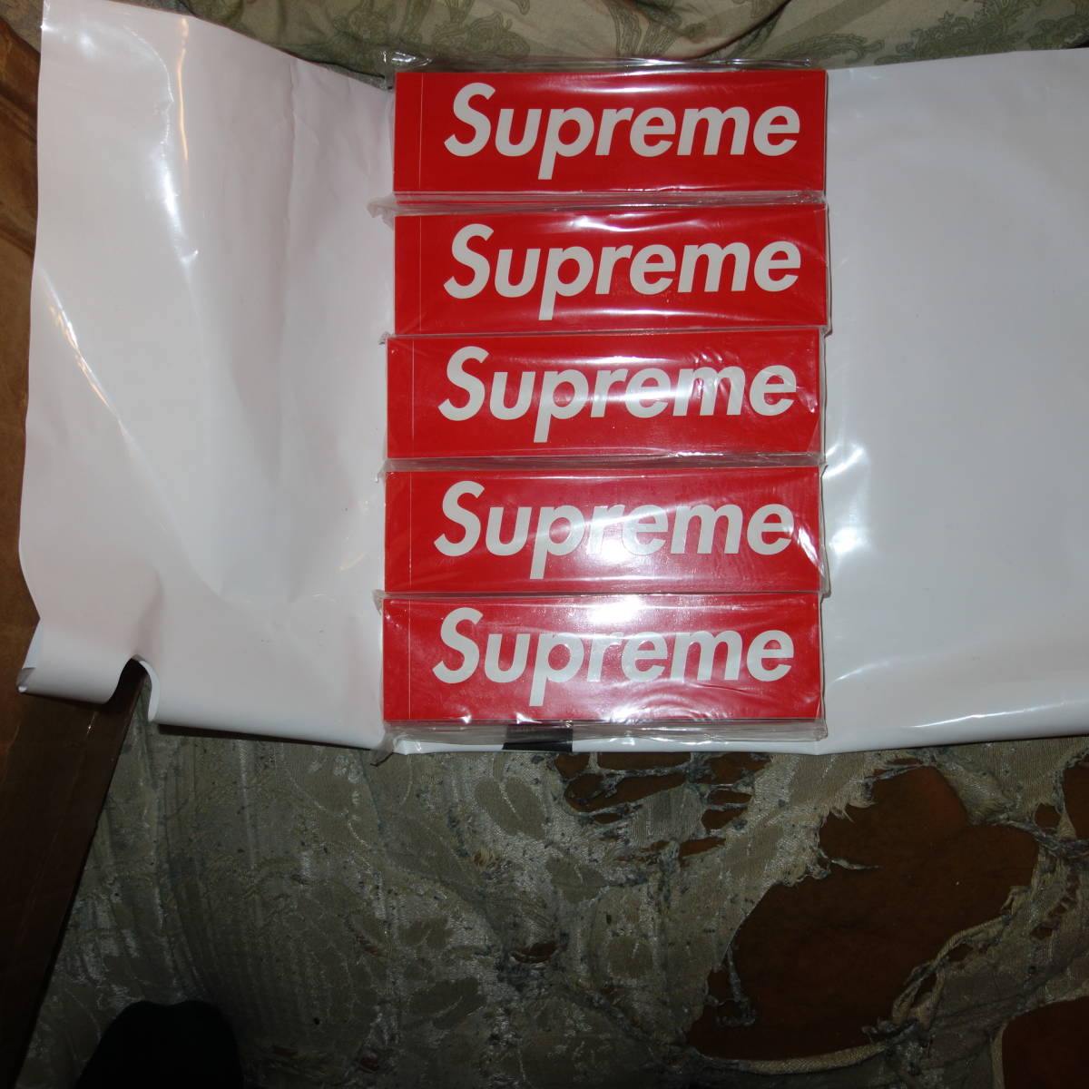supreme box ステッカー 500枚セット sariater-hotel.com