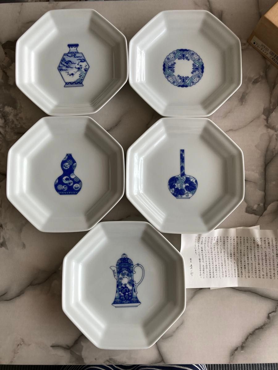 未使用品】深川製磁 ブルーチャイナ 八角取皿揃 絵変わり 八角皿 未使用品】深川製磁 ブルーチャイナ 八角取皿揃 絵変わり 八角皿