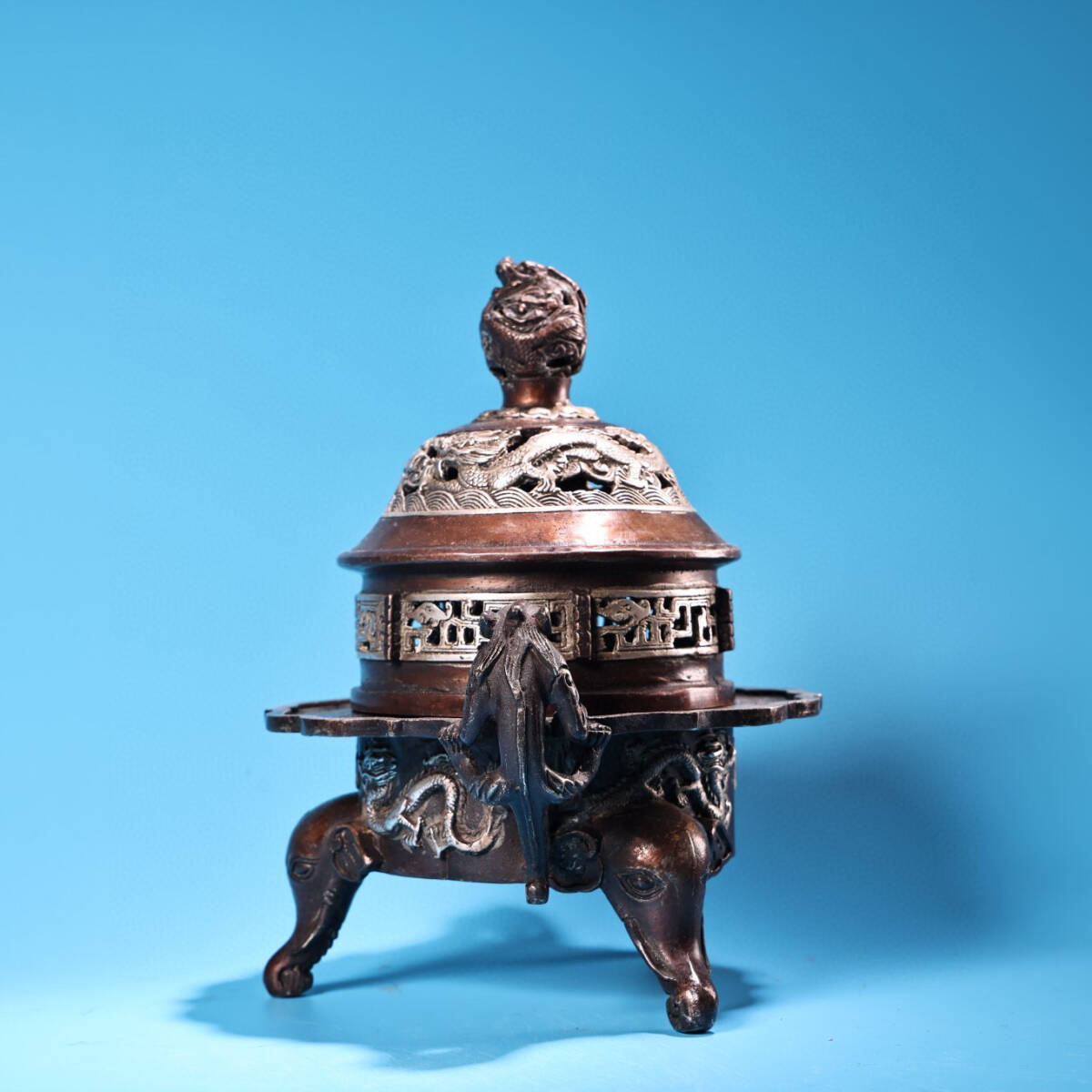 館蔵珍品 銅製 銀鍍 雙龍耳 三足熏香炉』置物 賞物 貴重物品 館蔵珍品 銅製 銀鍍 雙龍耳 三足熏香炉』置物 賞物 貴重物品