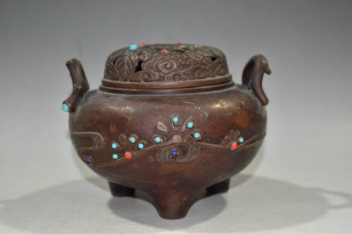 館蔵珍品 紫銅製 寶石嵌 雙耳 三足熏香炉』置物 賞物 館蔵珍品 紫銅製 寶石嵌 雙耳 三足熏香炉』置物 賞物