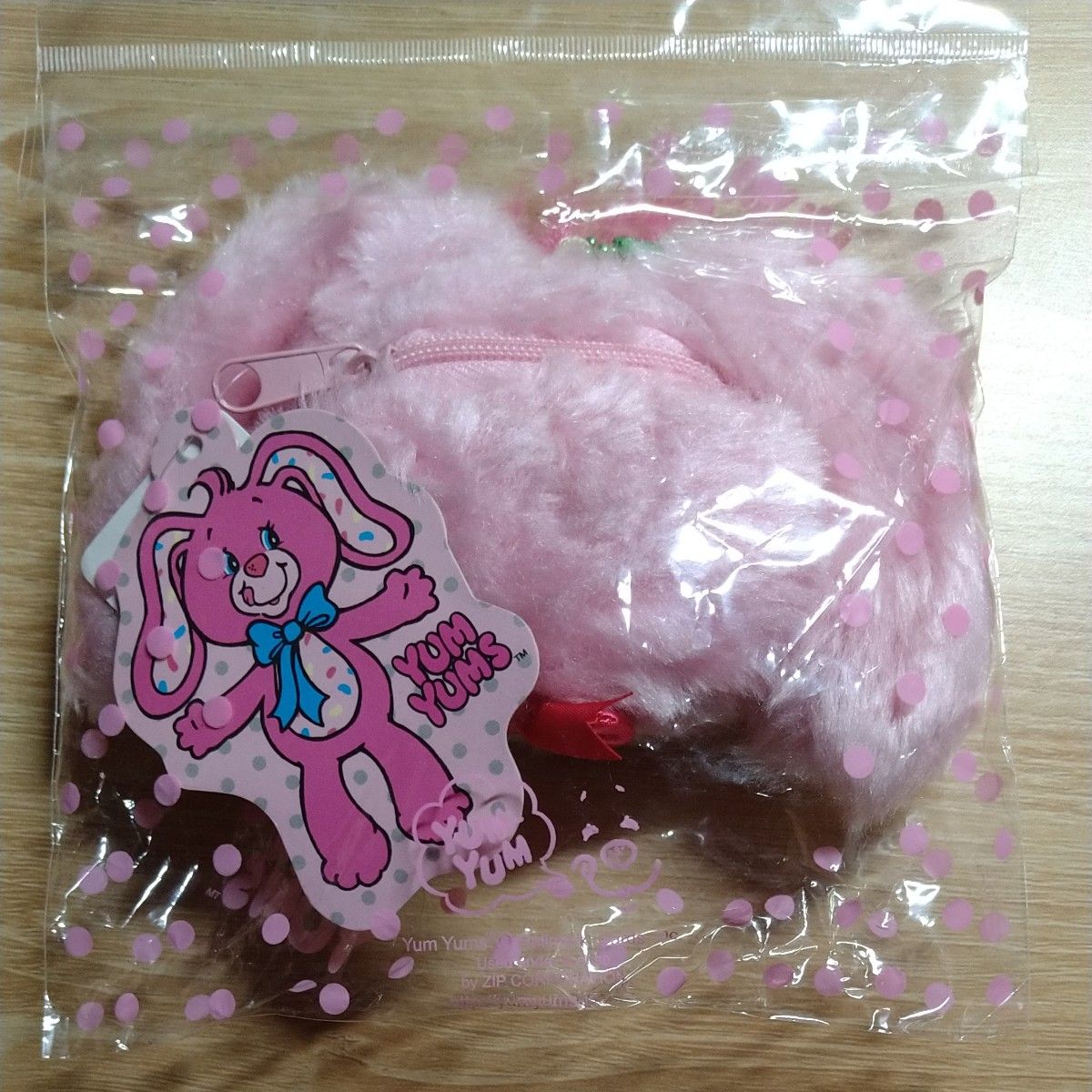 yum yums ヤムヤムズ ぬいぐるみポーチ iPodケース 香り付き yum yums ヤムヤムズ ぬいぐるみポーチ iPodケース 香り付き