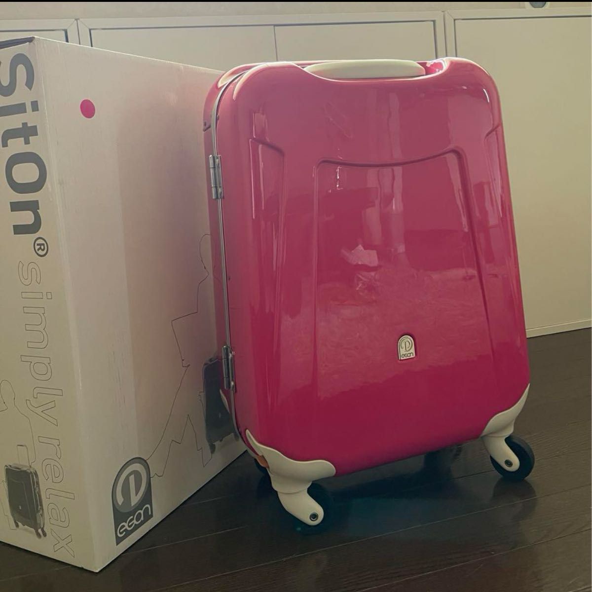 スーツケース 座れる Sit On ピンク レア 送料無料 即日発送 スーツケース 座れる Sit On ピンク レア 送料無料 即日発送