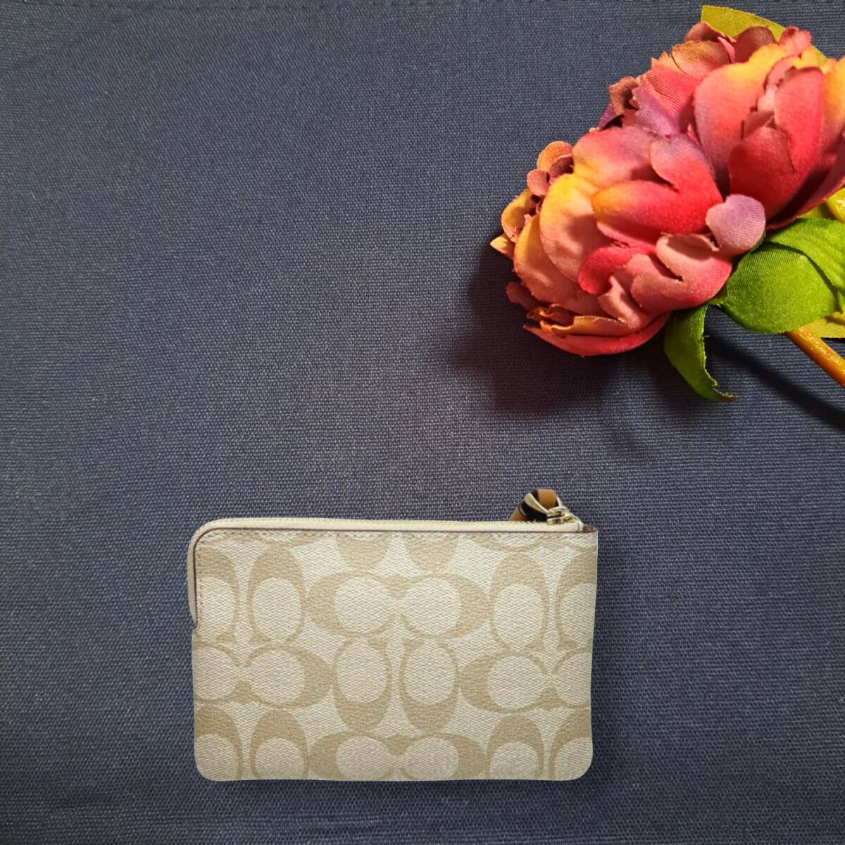 COACH コーナー ジップ リストレット シグネチャー キャンバス COACH コーナー ジップ リストレット シグネチャー キャンバス