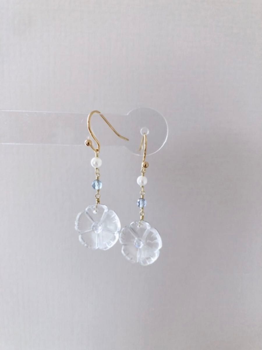 天然石 水晶、フローライト、シェルパールピアス