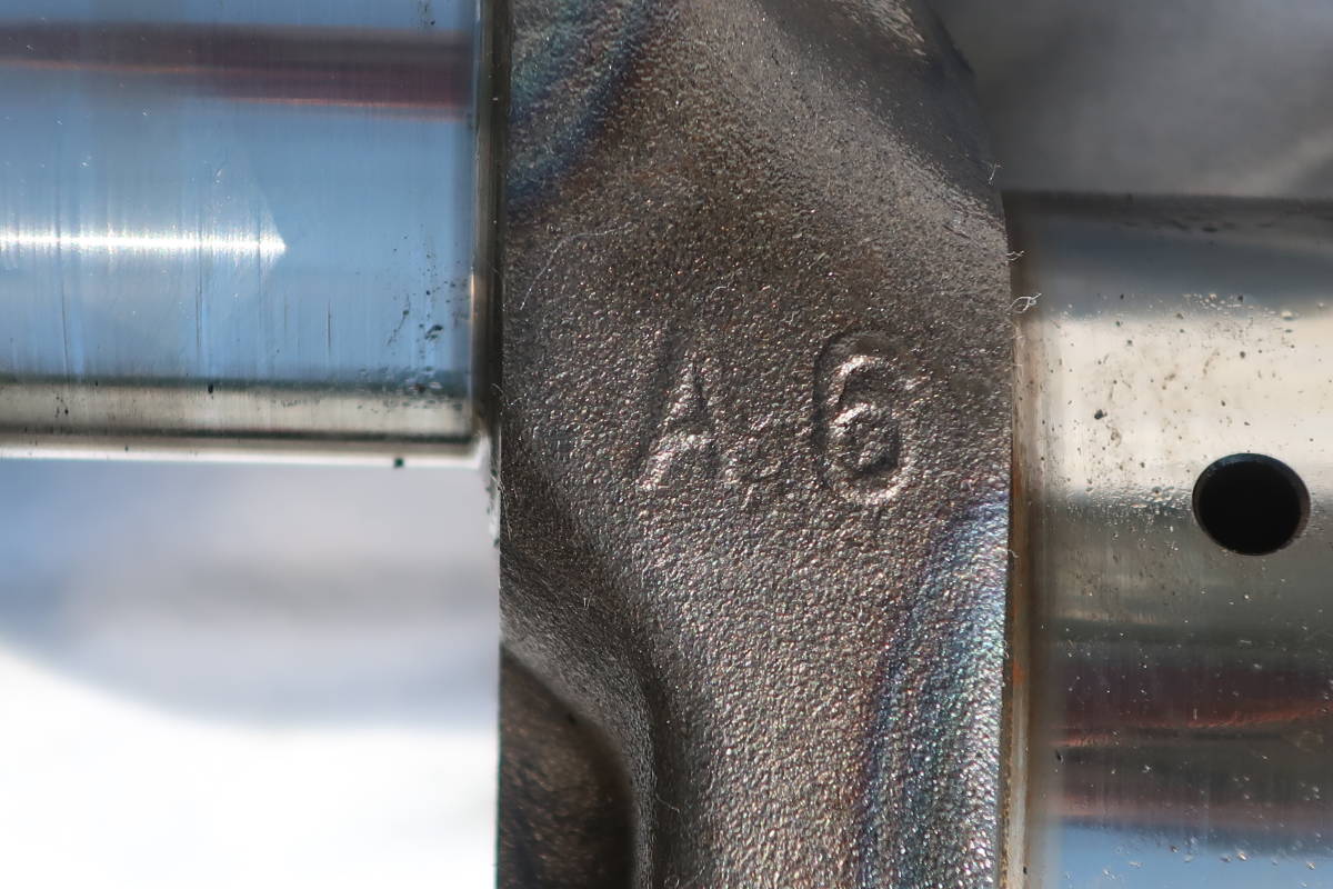 H18 DBA-USF40 USF40 レクサス LS460 1UR V8 エンジン 純正 クランクシャフト Assy_刻印です。