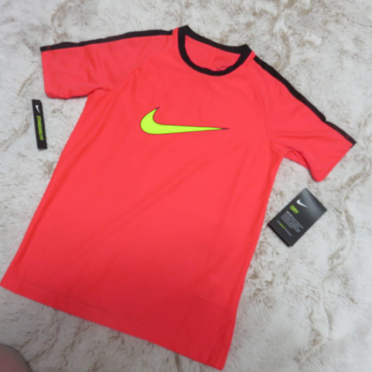 NIKE DRI-FIT ジュニア 半袖プラシャツ 140 OR 新品 ☆特別価格★_画像1