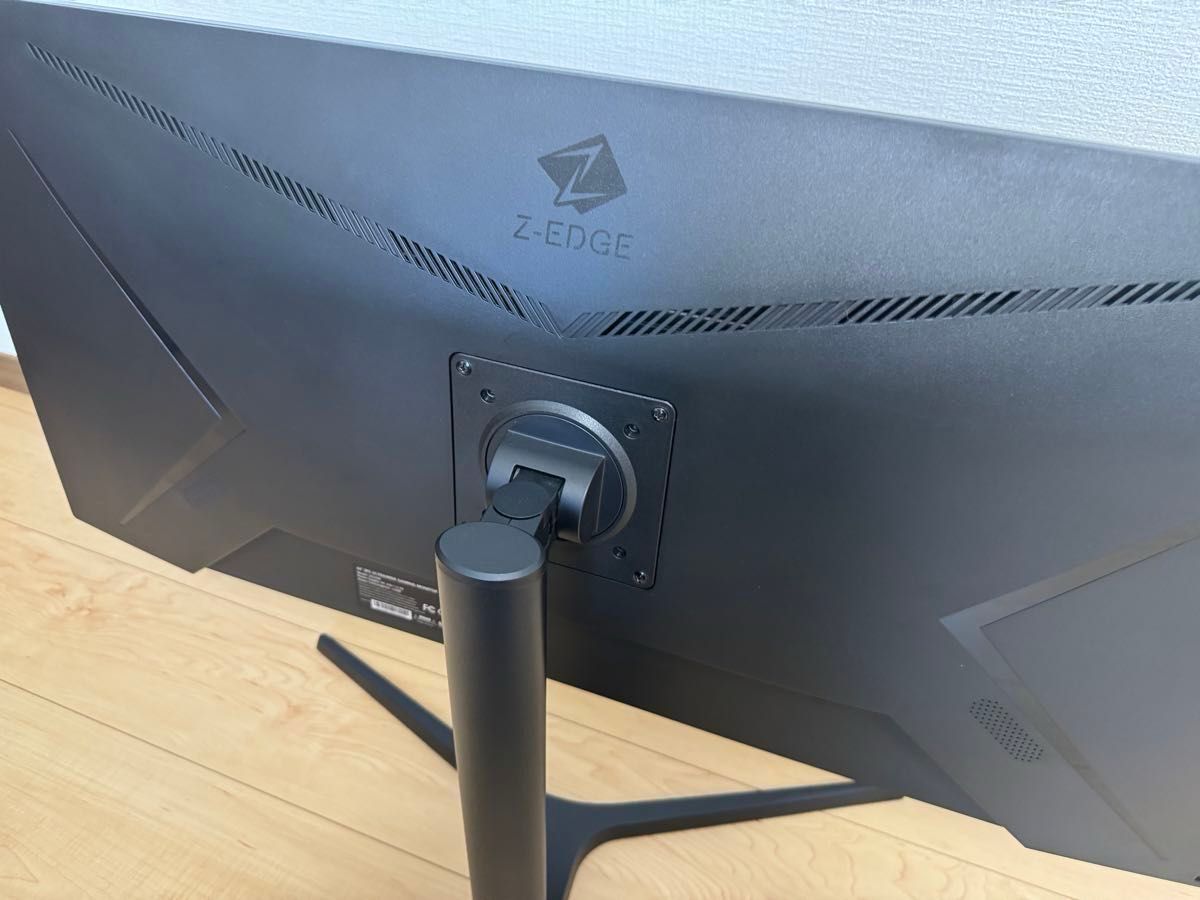 Z-EDGE UG34W 34インチ ウルトラワイドディスプレイ 3440x1440 Z-EDGE UG34W 34インチ ウルトラワイドディスプレイ 3440x1440