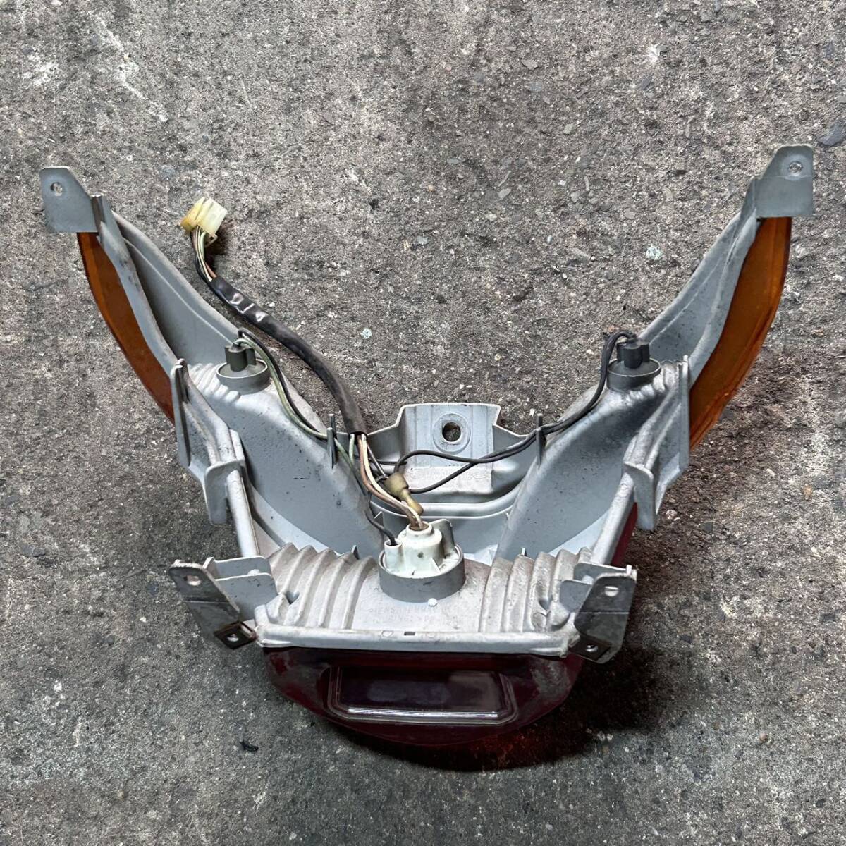 スズキ レッツ5　CA47A　純正　テールランプ