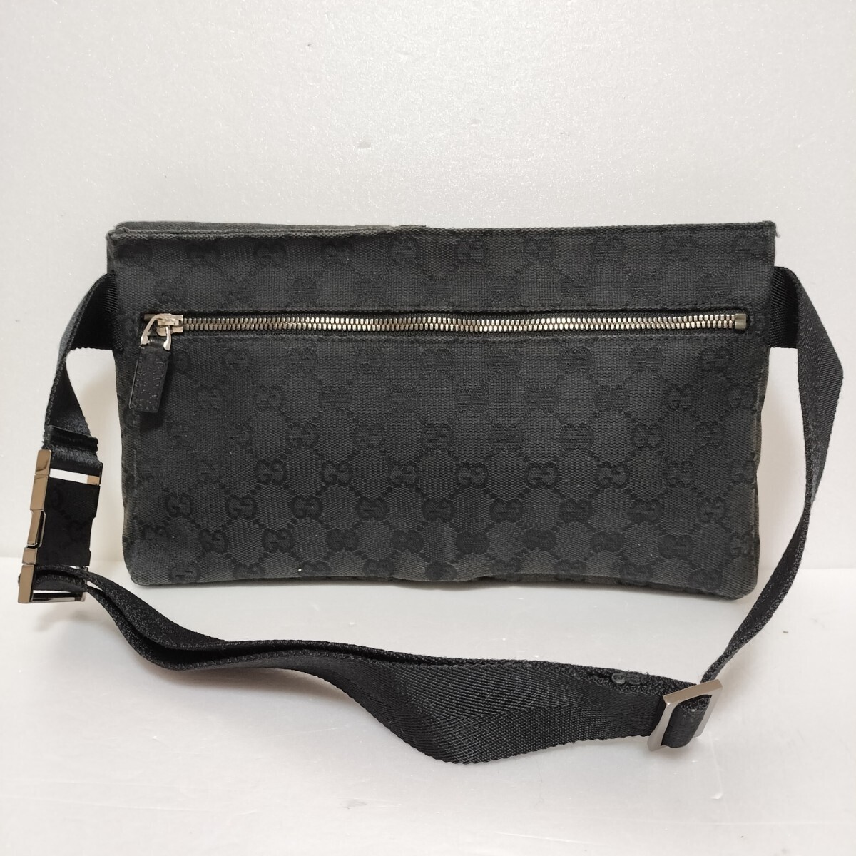 Gucci グッチ ボディバッグ ウエストポーチ GGキャンバス レザー Gucci グッチ ボディバッグ ウエストポーチ GGキャンバス レザー