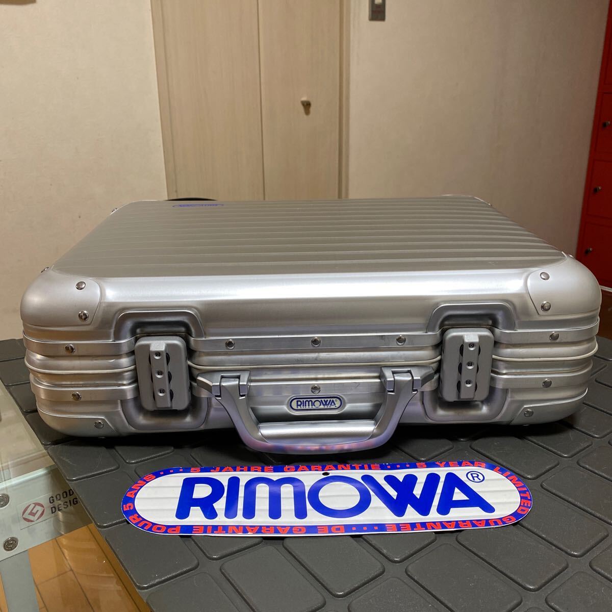 Yahoo!オークション - #D美品/程度良/廃盤/レア/希少【RIMOWA Yahoo!オークション - #D美品/程度良/廃盤/レア/希少【RIMOWA