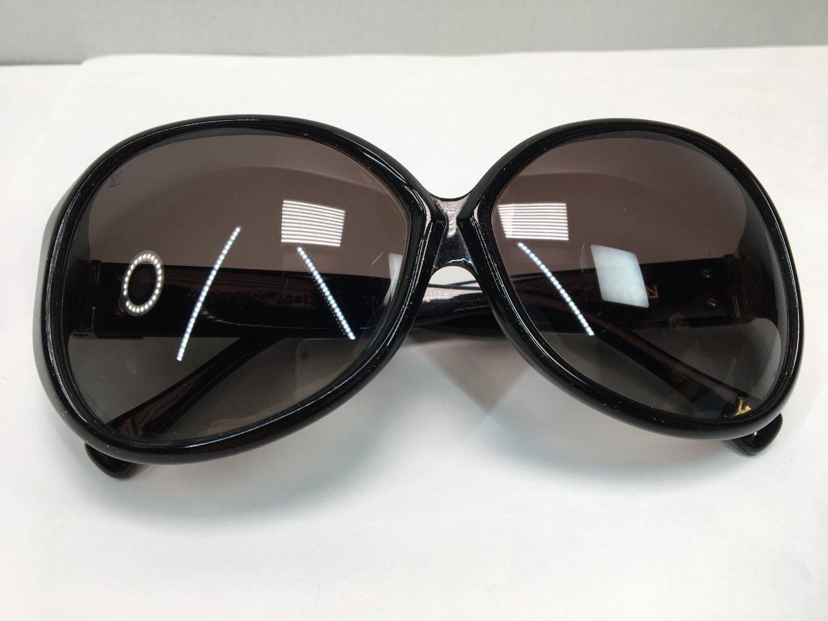 k1125 全体美品 LOUIS VUITTON ルイヴィトン サングラス 黒縁 k1125 全体美品 LOUIS VUITTON ルイヴィトン サングラス 黒縁