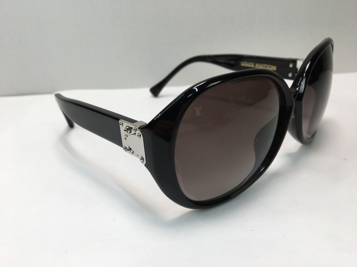 k1125 全体美品 LOUIS VUITTON ルイヴィトン サングラス 黒縁 k1125 全体美品 LOUIS VUITTON ルイヴィトン サングラス 黒縁