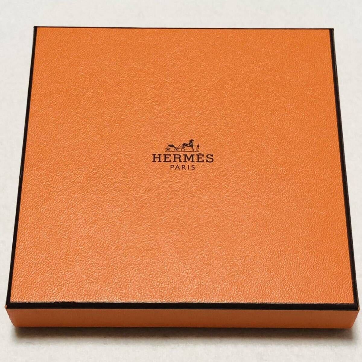 新品未使用タグ付き HERMS エルメス エヴリン ハンカチ パープル 新品未使用タグ付き HERMS エルメス エヴリン ハンカチ パープル