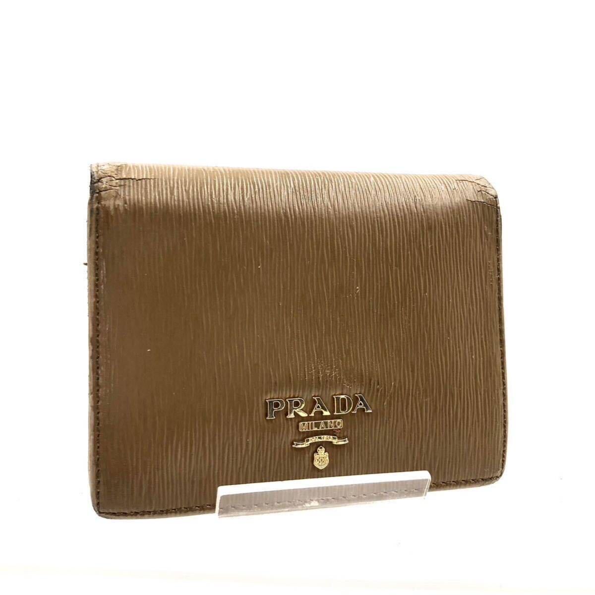 PRADA プラダ サフィアーノレザー 二つ折り財布 金ロゴ ブラウン PRADA プラダ サフィアーノレザー 二つ折り財布 金ロゴ ブラウン