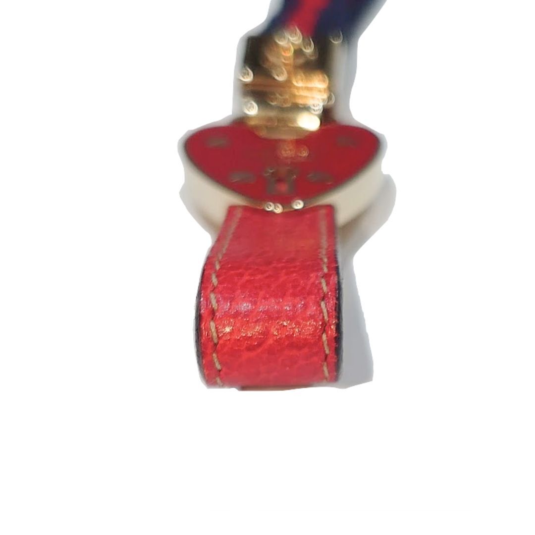鑑定済】GUCCI グッチ ネックストラップ ネックホルダー ハート 鑑定済】GUCCI グッチ ネックストラップ ネックホルダー ハート