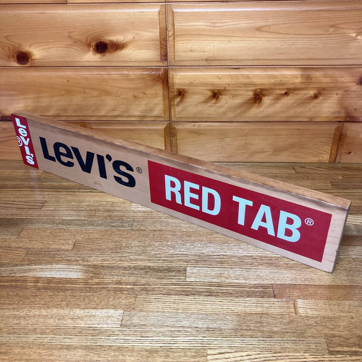 即決 送料無料 リーバイス RED TAB 木製 両面看板 非売品 店舗用 即決 送料無料 リーバイス RED TAB 木製 両面看板 非売品 店舗用