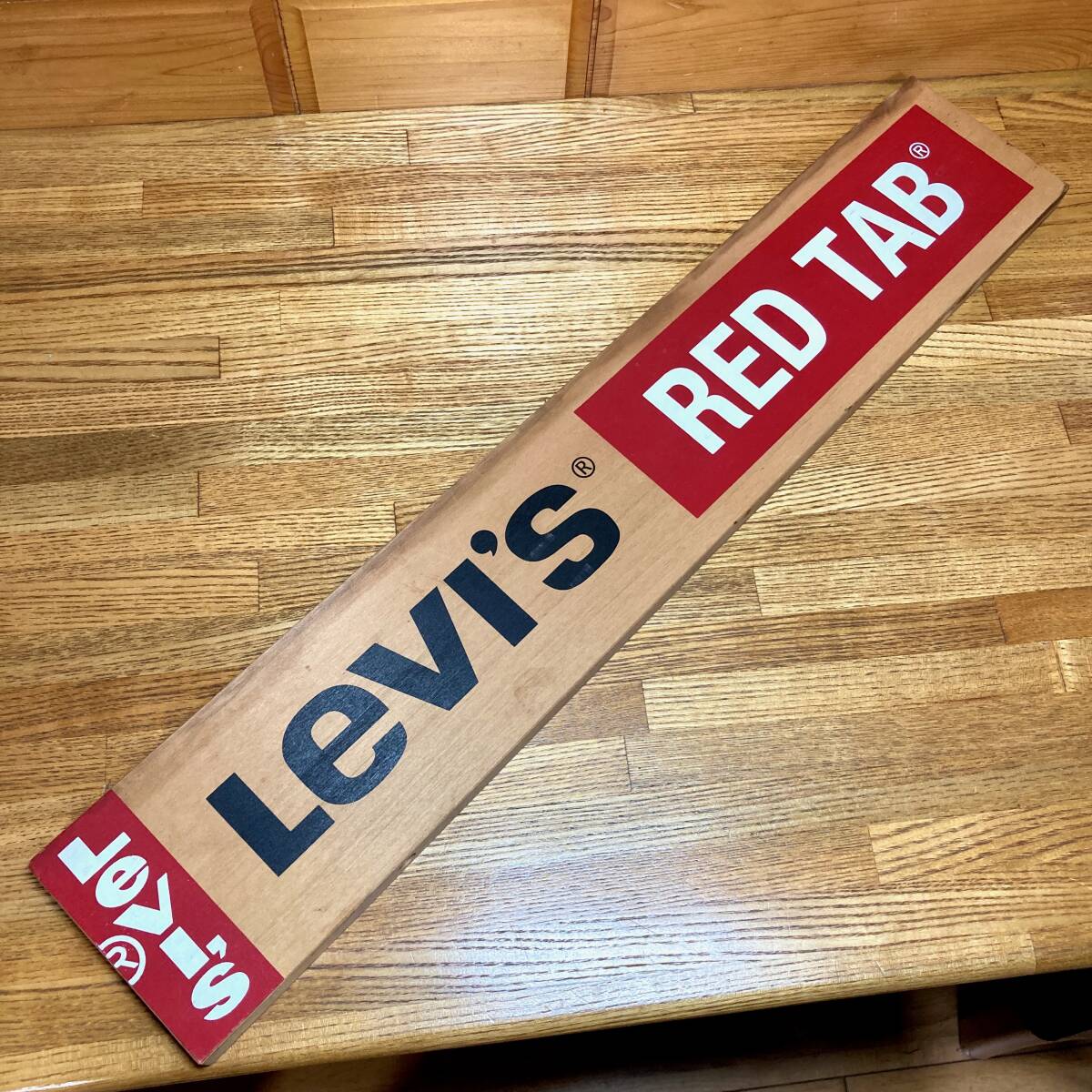 即決 送料無料 リーバイス RED TAB 木製 両面看板 非売品 店舗用 即決 送料無料 リーバイス RED TAB 木製 両面看板 非売品 店舗用
