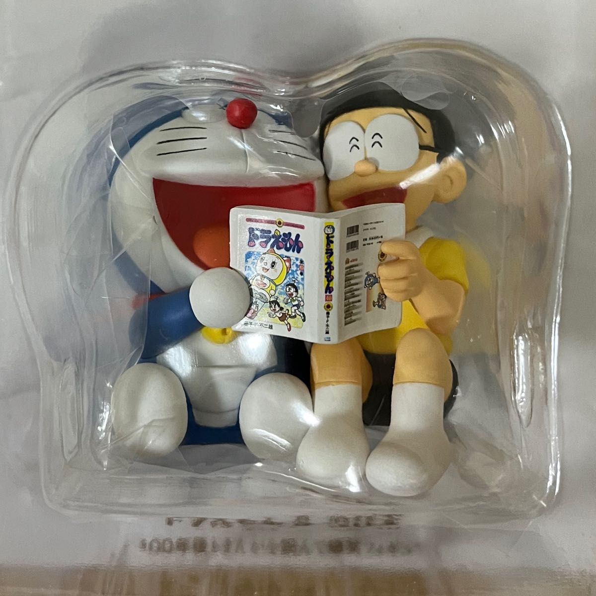 ドラえもん&のび太 100年後もまんがを読んで爆笑フィギュア ドラえもん&のび太 100年後もまんがを読んで爆笑フィギュア