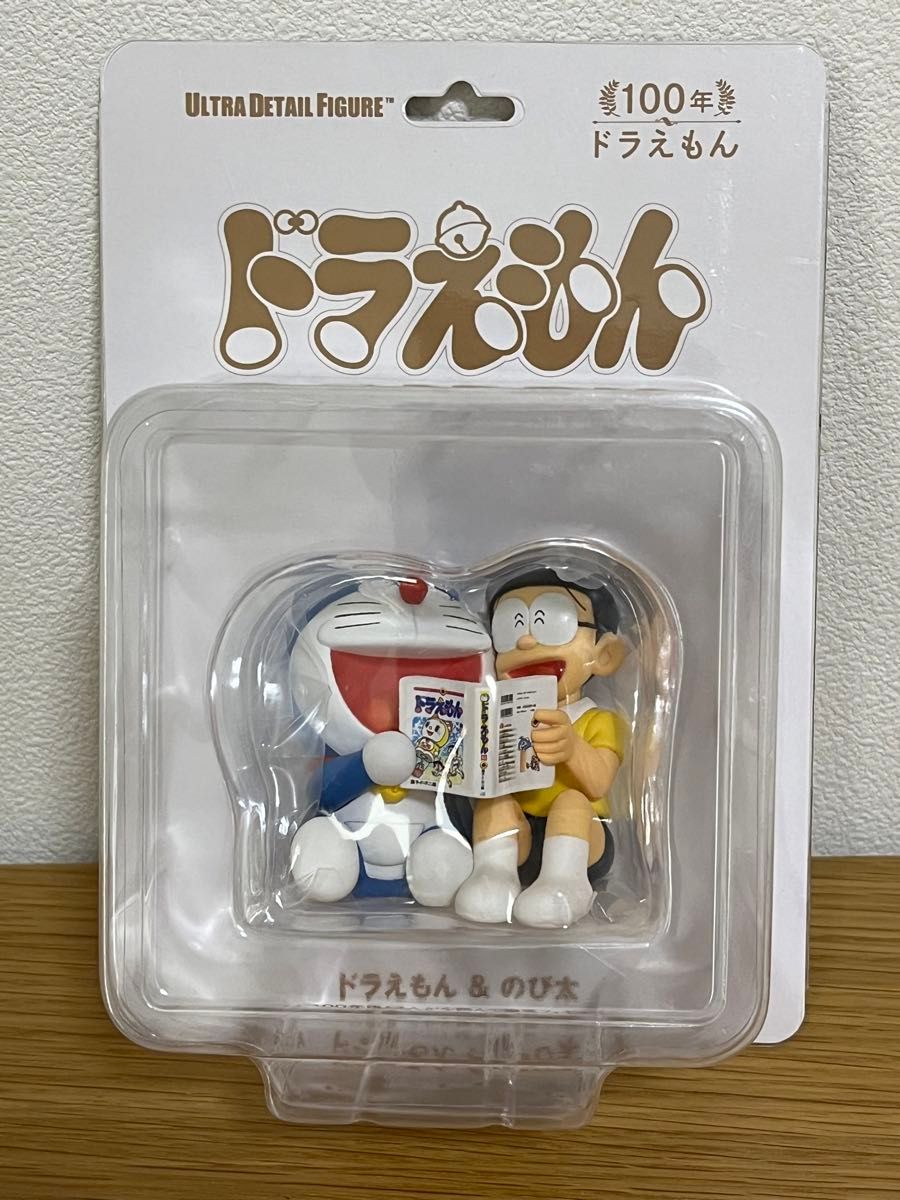 ドラえもん&のび太 100年後もまんがを読んで爆笑フィギュア ドラえもん&のび太 100年後もまんがを読んで爆笑フィギュア