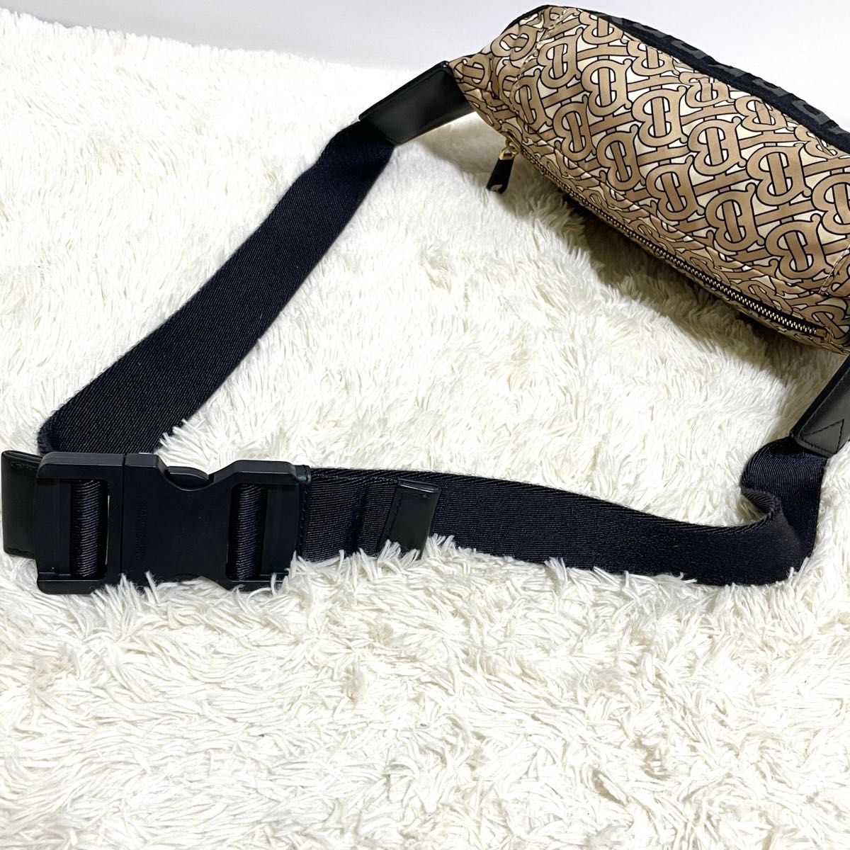 BURBERRY バーバリー ボディバッグ ウエストバッグ TBロゴ 総柄 BURBERRY バーバリー ボディバッグ ウエストバッグ TBロゴ 総柄