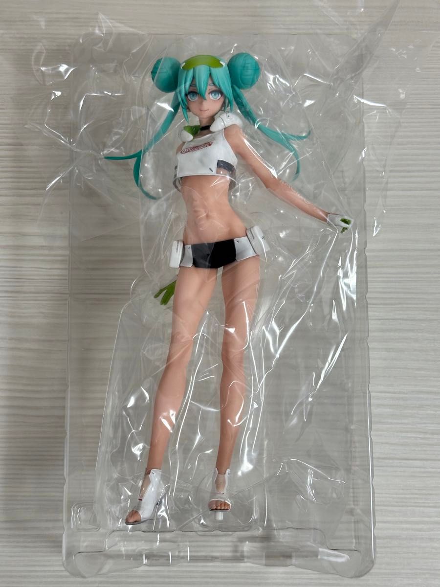 初音ミク GTプロジェクト レーシングミク 2022 Tropical Ver 1/7 初音ミク GTプロジェクト レーシングミク 2022 Tropical Ver 1/7