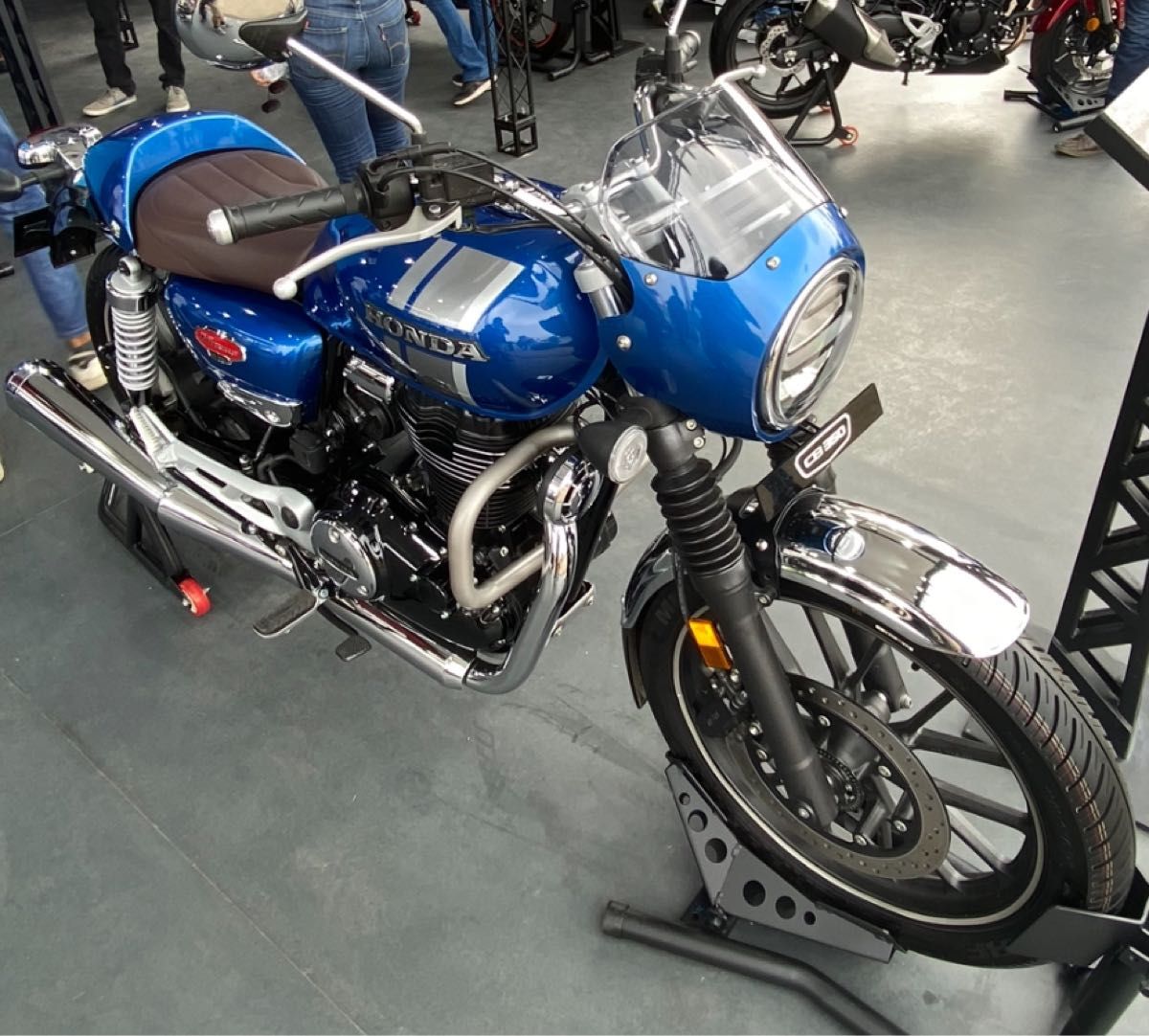 インド版GB350 CB350純正品 フロント リヤ メッキフェンダー インド版GB350 CB350純正品 フロント リヤ メッキフェンダー