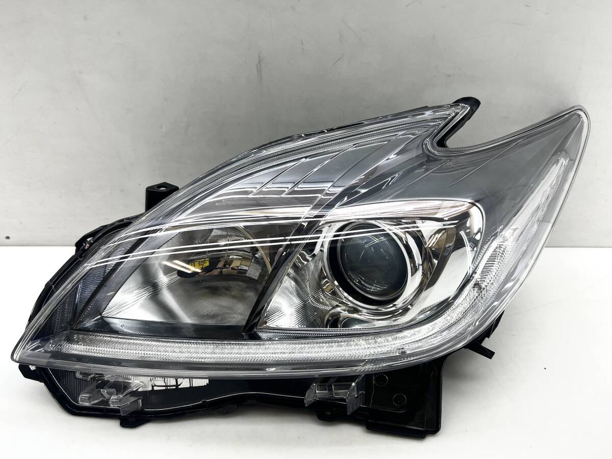 ZVW30 プリウス PHV 左右ヘッドライト コイト47-52|トヨタ用 ZVW30 プリウス PHV 左右ヘッドライト コイト47-52|トヨタ用