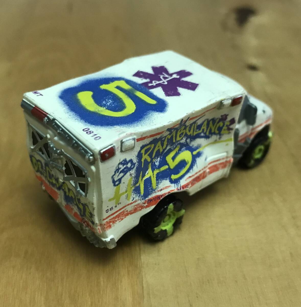 トミカ カーズ ドクター・ダメージ スタンダードタイプ TOMY トミカ カーズ ドクター・ダメージ スタンダードタイプ TOMY