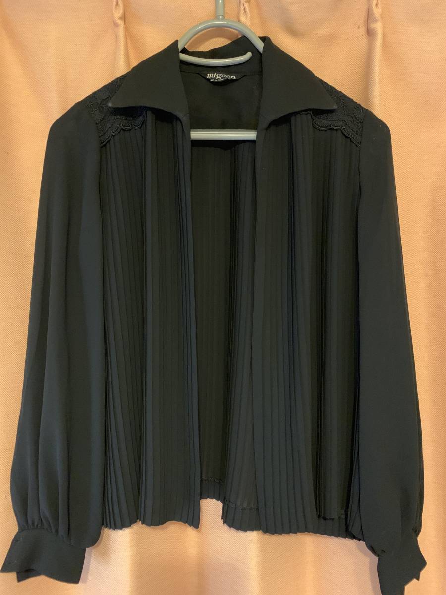 * black formal blouse type outer garment 