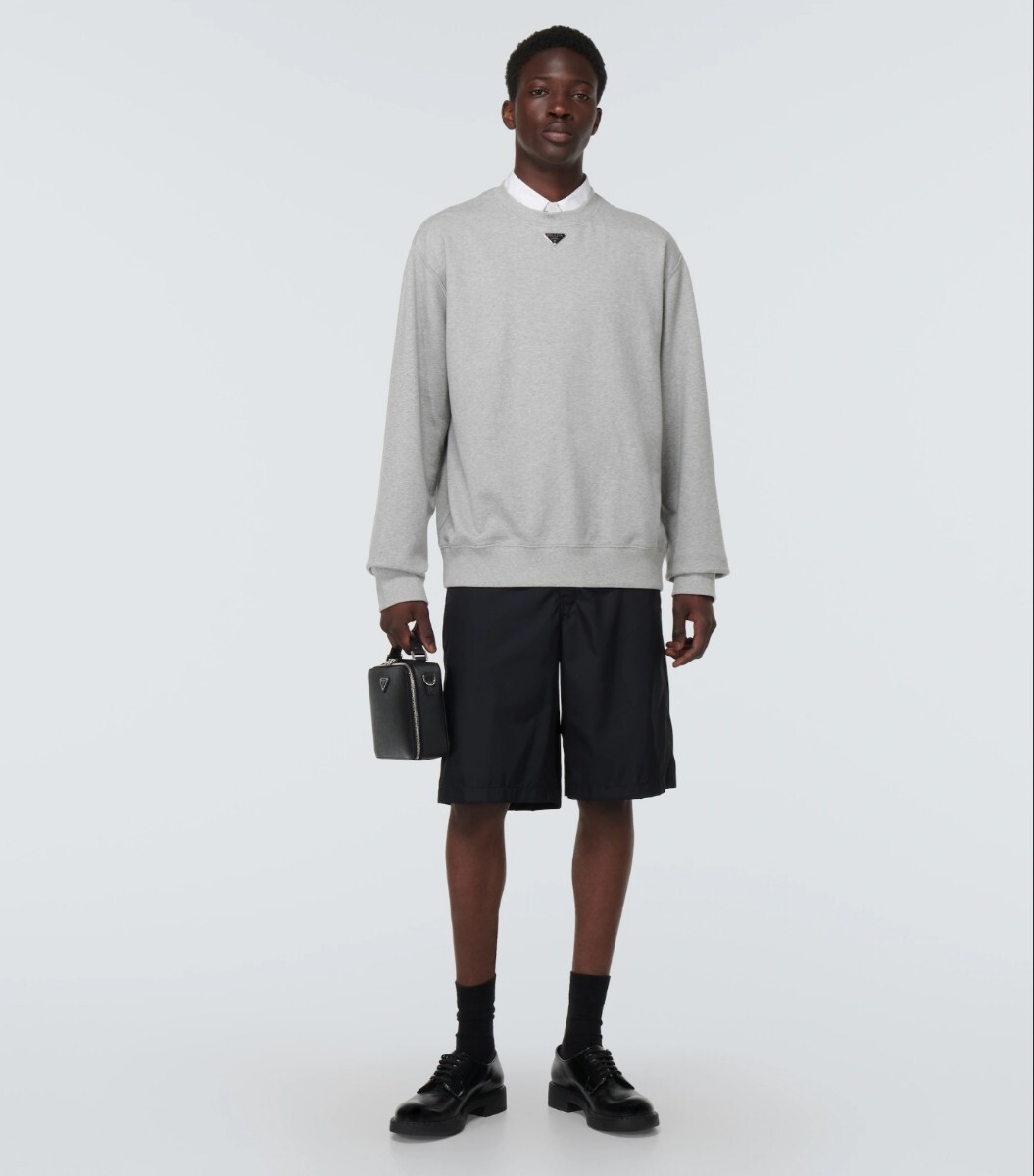 定価16 5万 プラダ ロゴプレート スウェット XS グレー PRADA 定価16 5万 プラダ ロゴプレート スウェット XS グレー PRADA