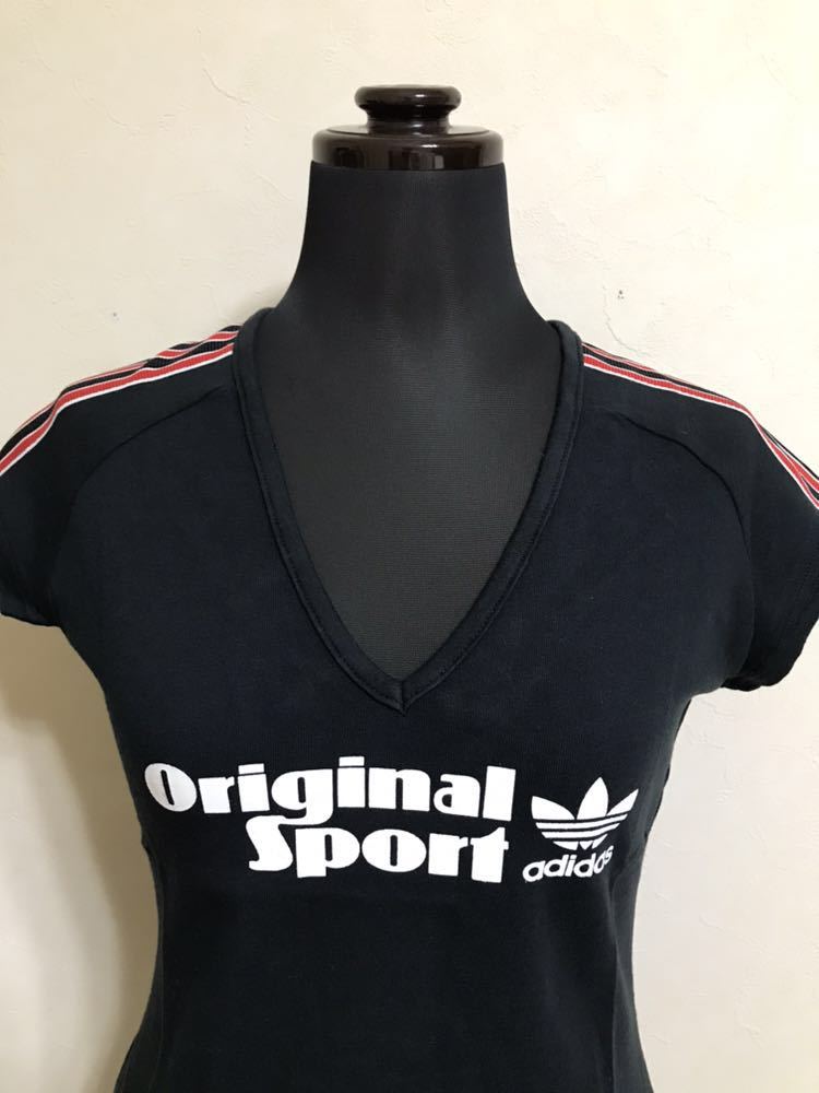 adidas originals Adidas Originals женский V шея футболка tops размер S короткий рукав чёрный 983191