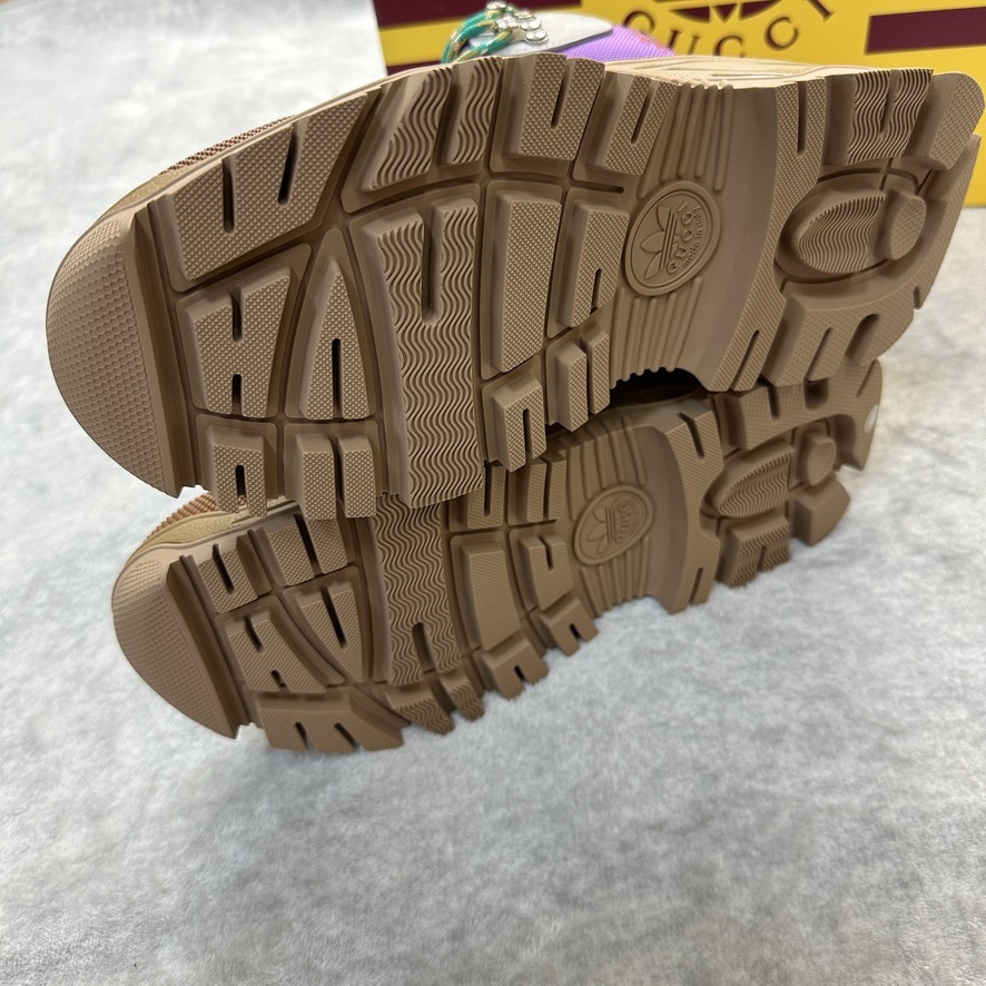 40 5サイズ 新品未使用 GUCCI adidas 27 5cm相当 グッチ 40 5サイズ 新品未使用 GUCCI adidas 27 5cm相当 グッチ