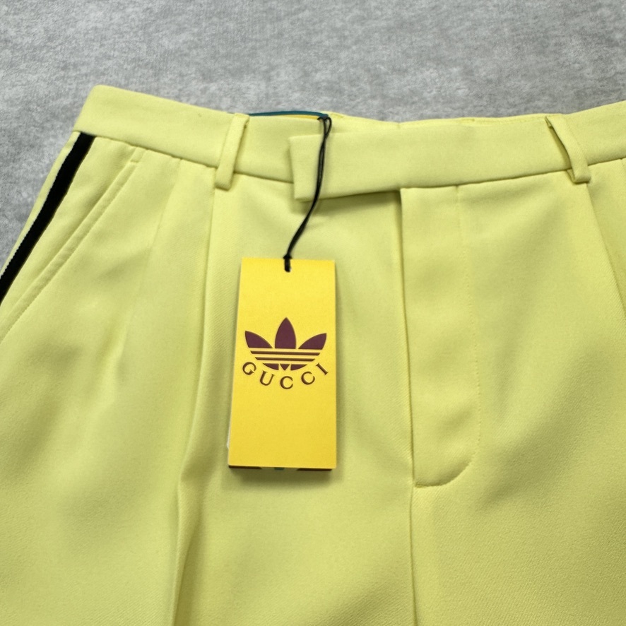 新品未使用 Lサイズ相当 48サイズ GUCCI adidas グッチ 新品未使用 Lサイズ相当 48サイズ GUCCI adidas グッチ