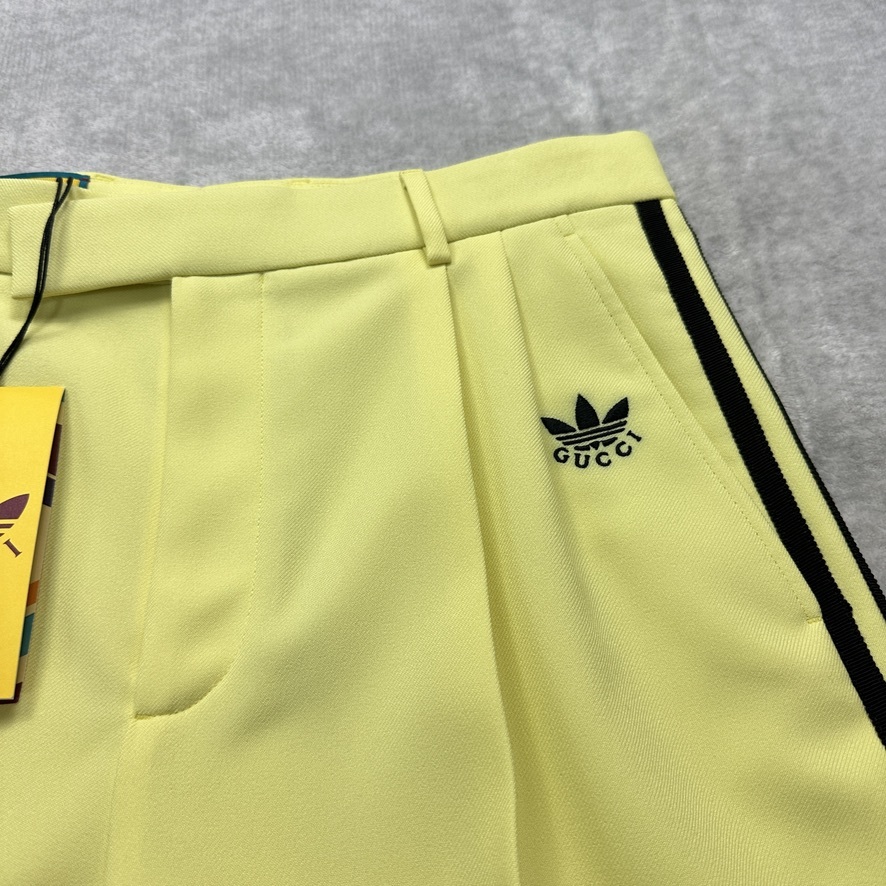 新品未使用 Lサイズ相当 48サイズ GUCCI adidas グッチ 新品未使用 Lサイズ相当 48サイズ GUCCI adidas グッチ