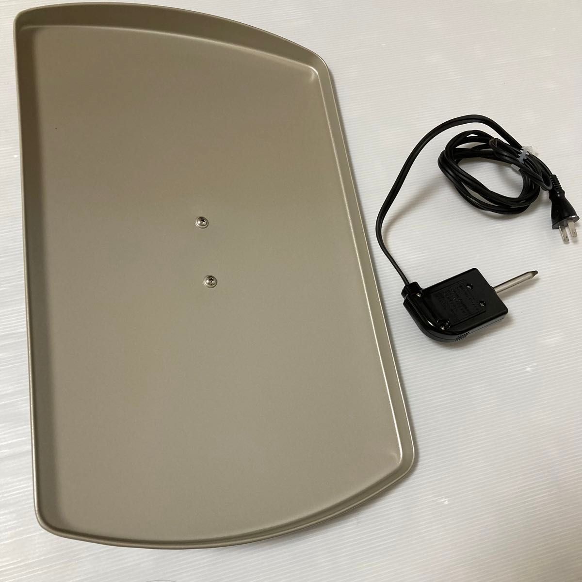 美品】東芝ホットプレート 2枚プレート HGK-10WK|Yahoo!フリマ 美品】東芝ホットプレート 2枚プレート HGK-10WK|Yahoo!フリマ