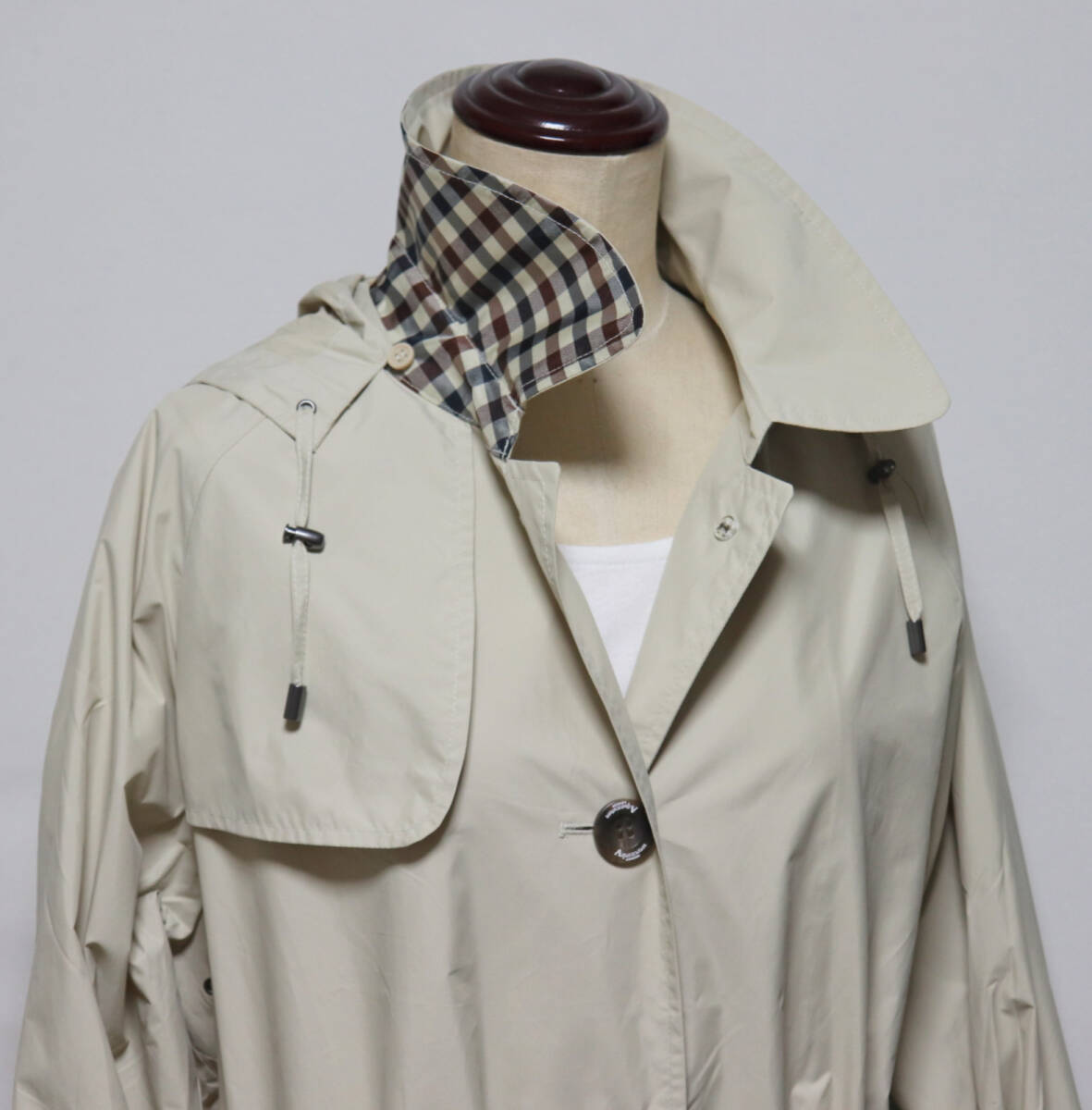 新品タグ付き【Aquascutum LONDON アクアスキュータム】レイン 新品タグ付き【Aquascutum LONDON アクアスキュータム】レイン