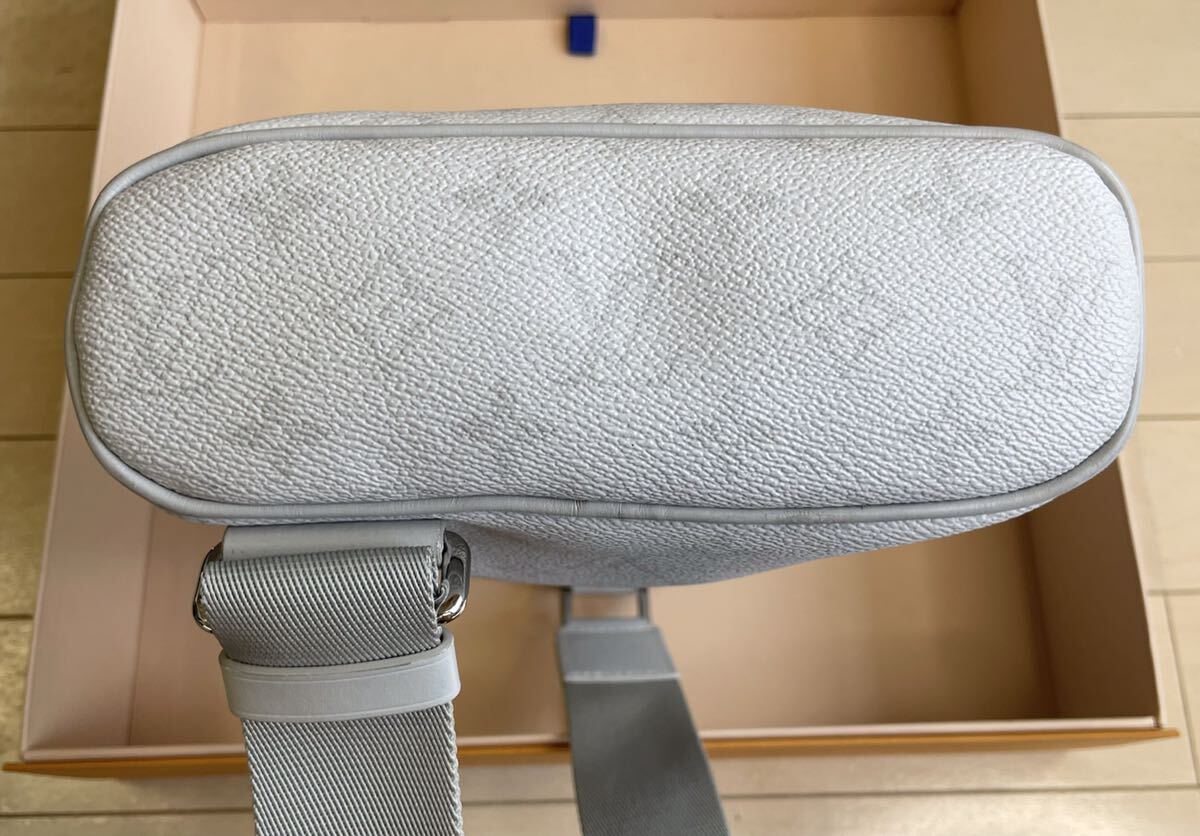 Louis Vuitton 限定 チョークスリングバッグ エクリプス|Yahoo Louis Vuitton 限定 チョークスリングバッグ エクリプス|Yahoo