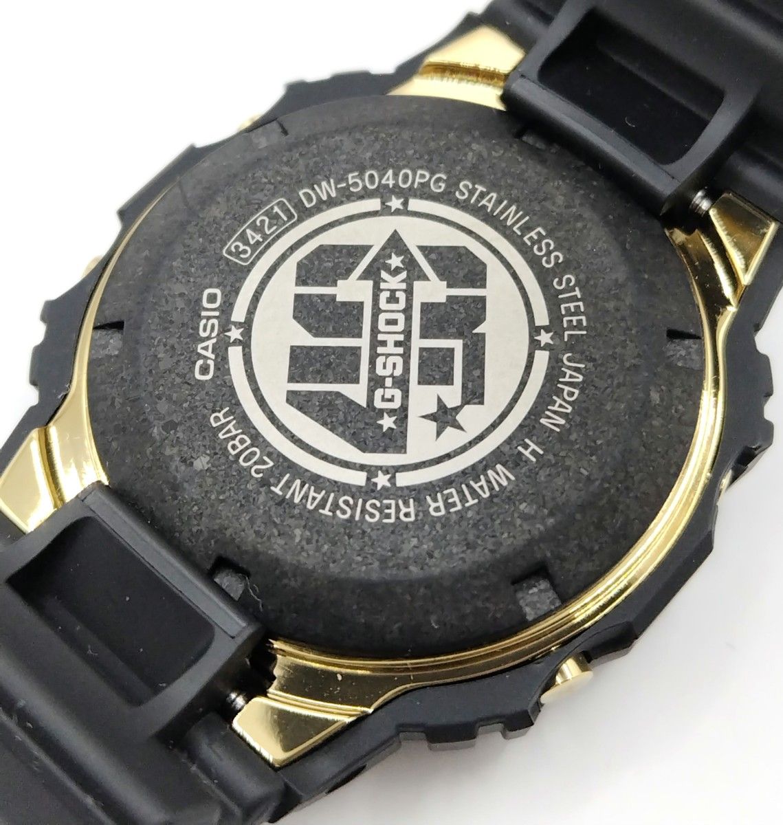 極美品】カシオ G-SHOCK DW-5040PG-1JR 5000シリーズ 40周年記念 極美品】カシオ G-SHOCK DW-5040PG-1JR 5000シリーズ 40周年記念