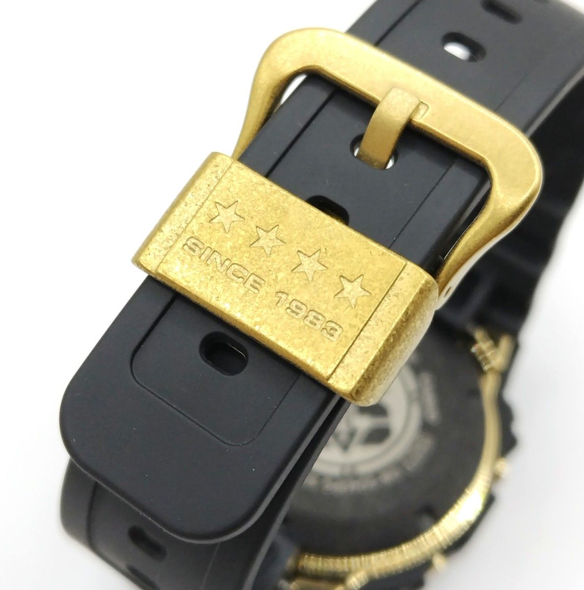 極美品】カシオ G-SHOCK DW-5040PG-1JR 5000シリーズ 40周年記念 極美品】カシオ G-SHOCK DW-5040PG-1JR 5000シリーズ 40周年記念
