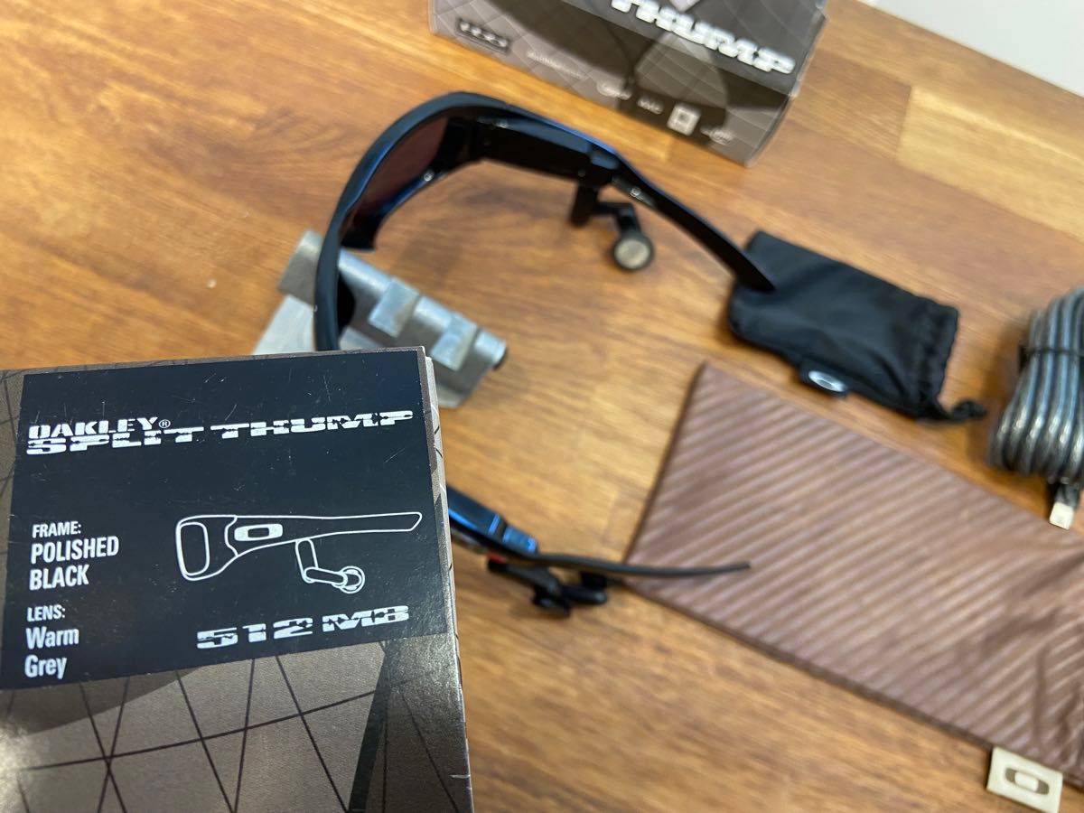 新品】国内販売終了品/オークリー/OAKLEY SPLIT THUMP(512MB 新品】国内販売終了品/オークリー/OAKLEY SPLIT THUMP(512MB