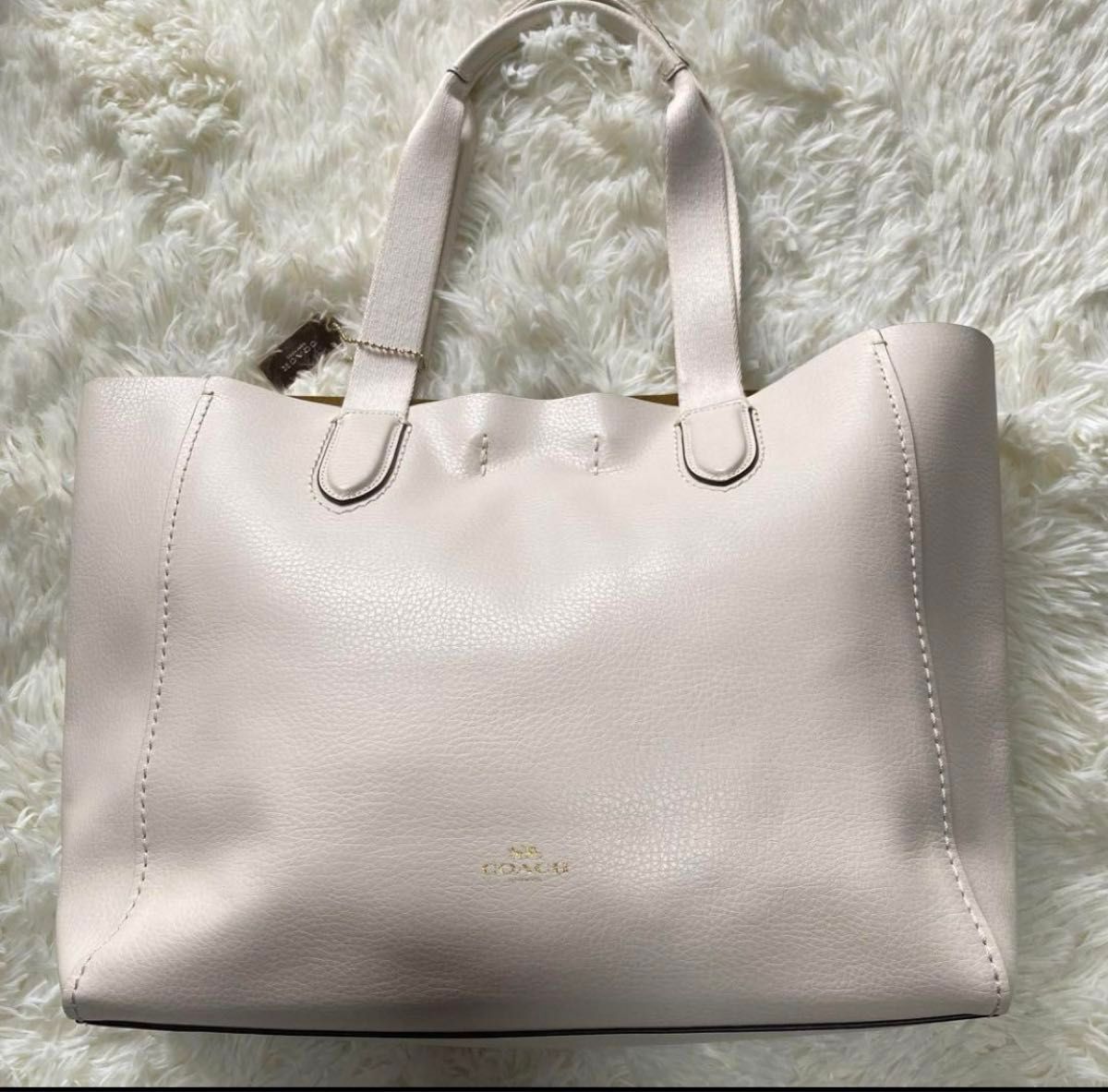 未使用品 コーチ COACH トートバッグ ダービートート ショルダー 未使用品 コーチ COACH トートバッグ ダービートート ショルダー