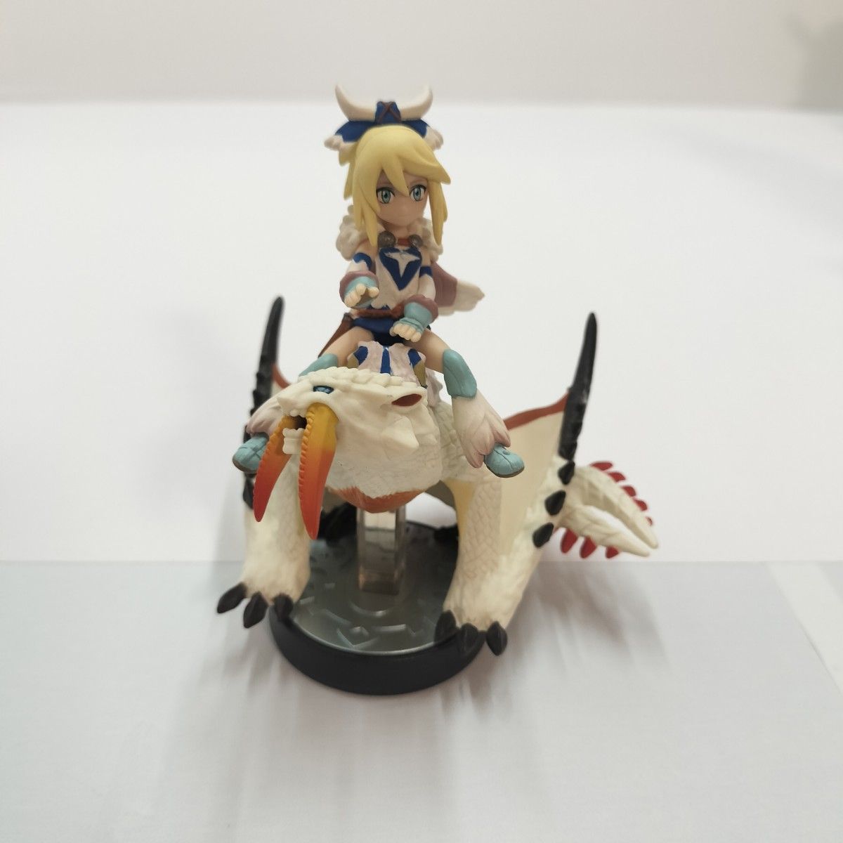 amiibo ベリオロス (ヒョウガ) &アユリア モンスターハンター amiibo ベリオロス (ヒョウガ) &アユリア モンスターハンター